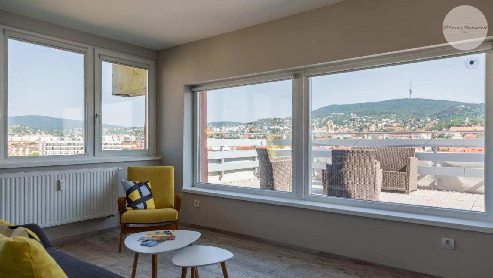 Sky Panorama Apartman Pecs Bagian luar foto